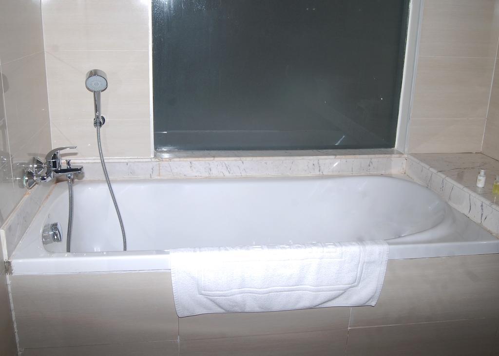 Man Myanmar Hotel Naypyidaw 객실 사진