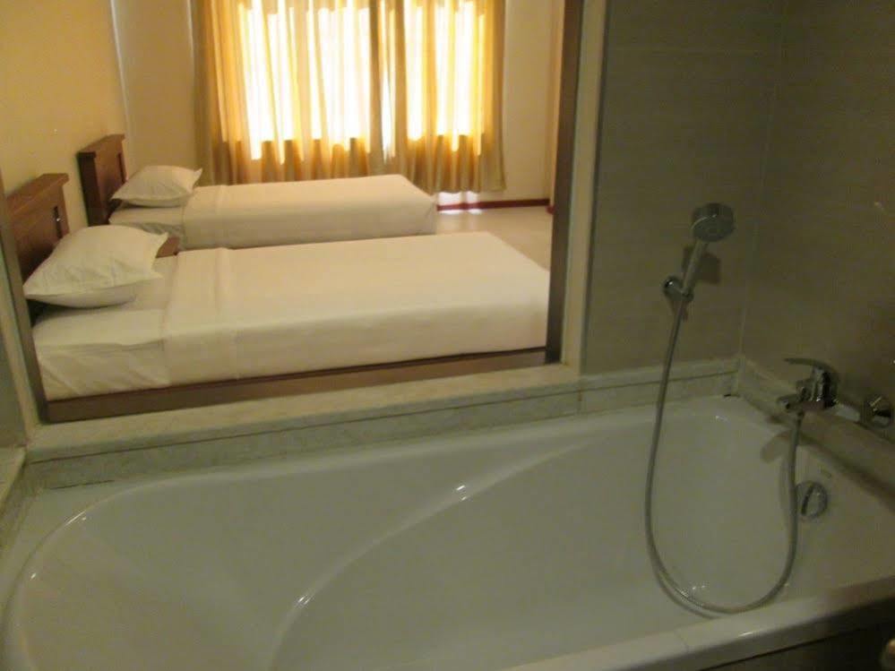 Man Myanmar Hotel Naypyidaw 외부 사진
