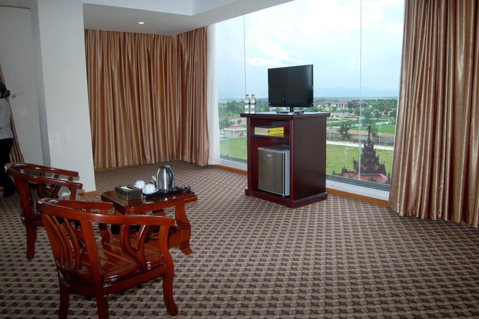 Man Myanmar Hotel Naypyidaw 외부 사진